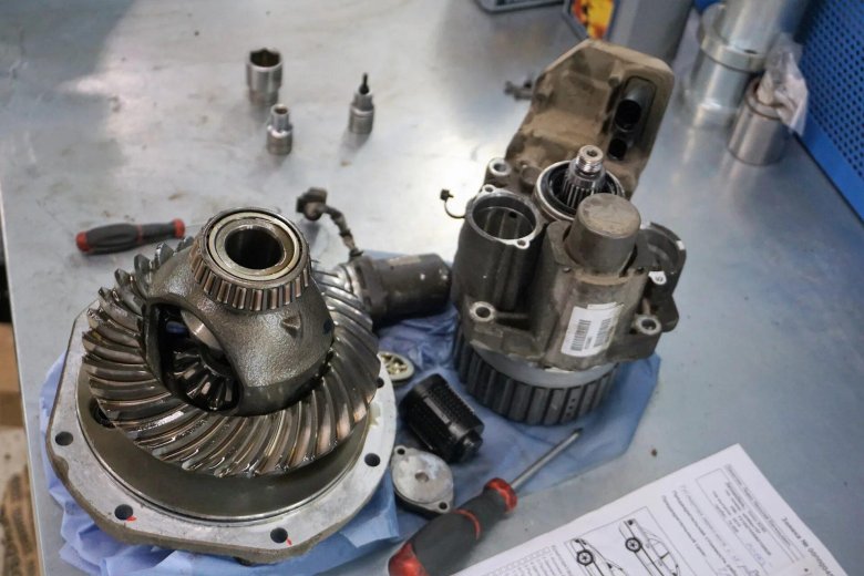 Переборка поворотного редуктора Вольво ек180