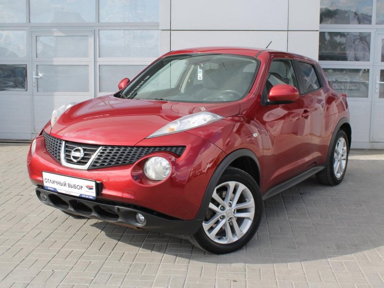 Nissan Juke 2011 красный