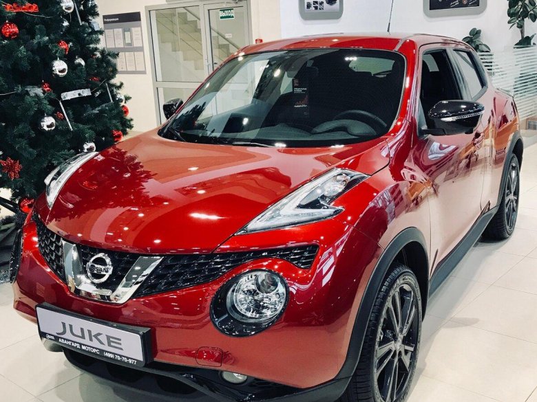 Nissan Juke красный