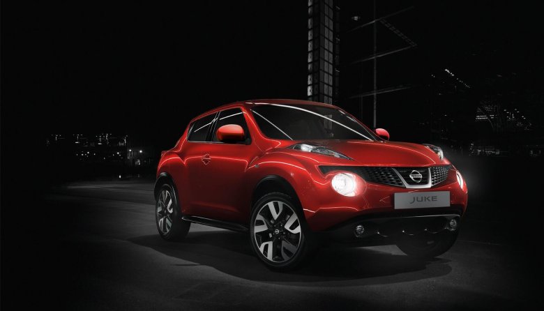 Nissan Juke красный