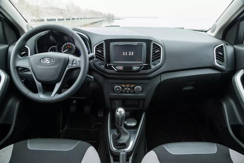 Lada XRAY салон