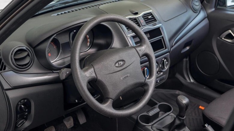 Лада Гранта 2023 салон