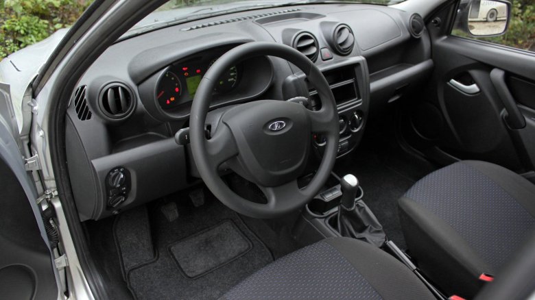 Lada Granta 2011 салон