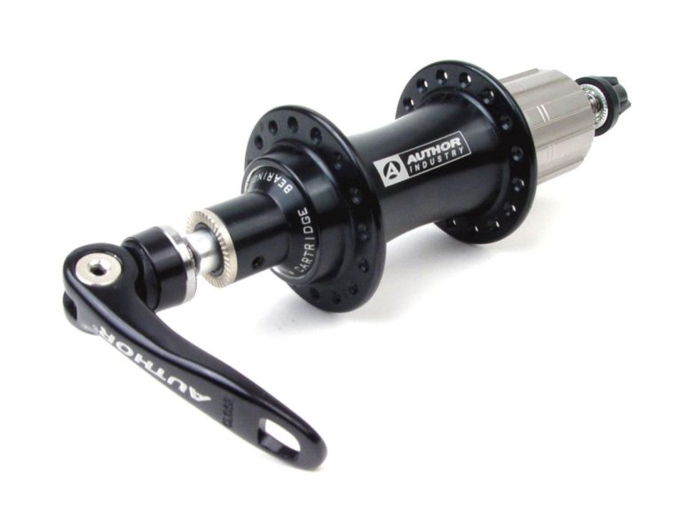 Втулка задняя quando KT-68-R 135 10mm QR ( эксцентрик, шарики) 533гр. 32h Black