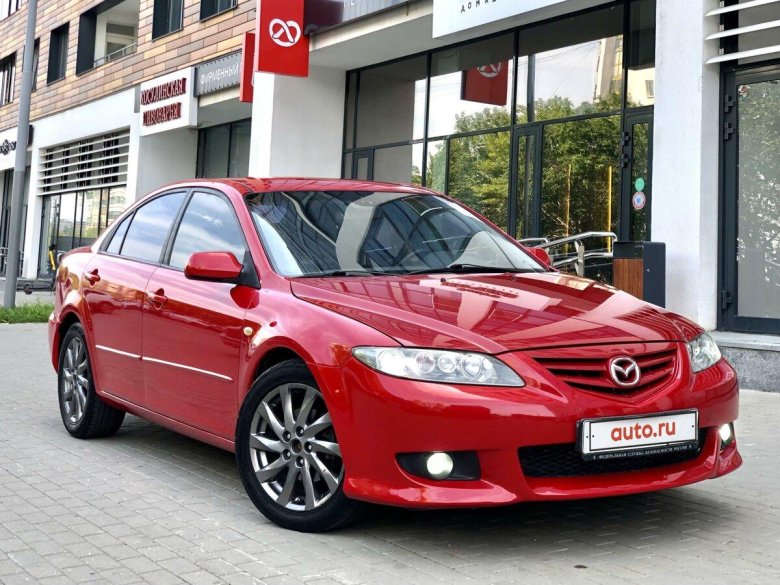 Красная Мазда 2006
