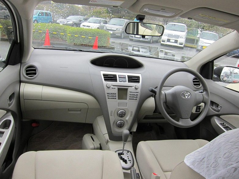 Toyota Belta 2010