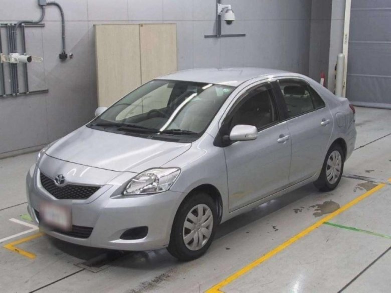 Toyota belta 2006