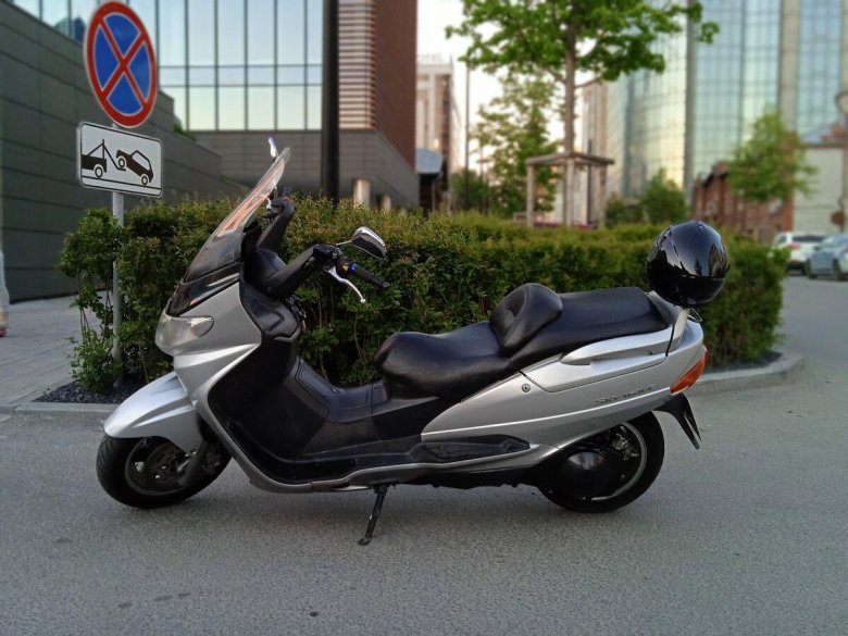 Suzuki skywave 400