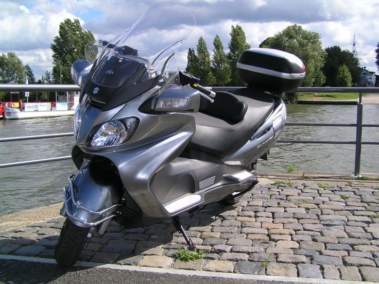 Suzuki Burgman 650