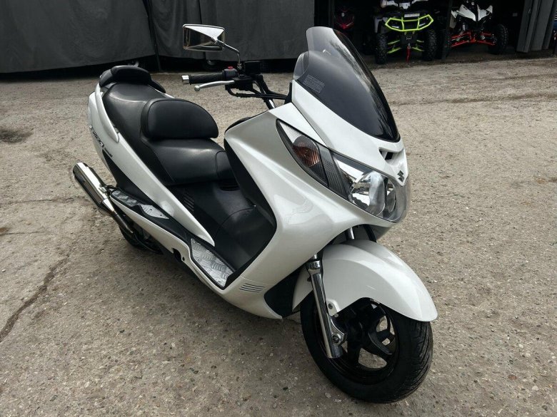 Макси скутер сузуки скайвэй 250