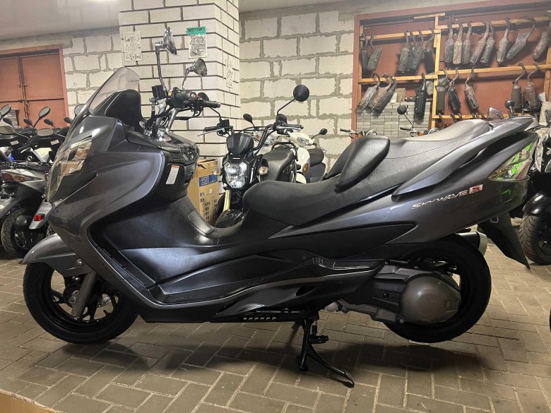 Suzuki burgman (skywave) 400