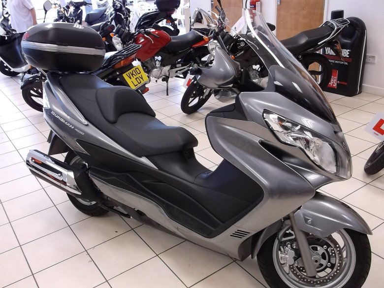 Suzuki Burgman 400 ABS