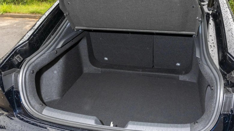 Changan Uni-v багажника объем