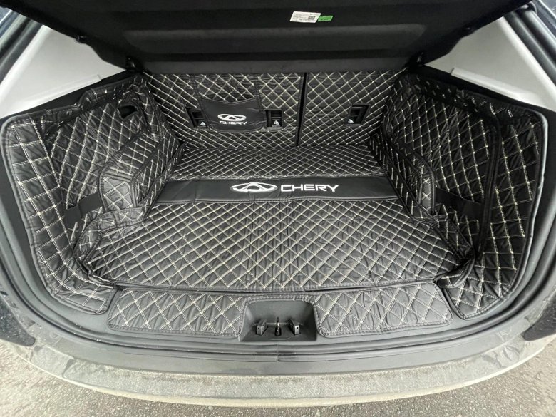 Кожаные прочные коврики для багажника chery tiggo