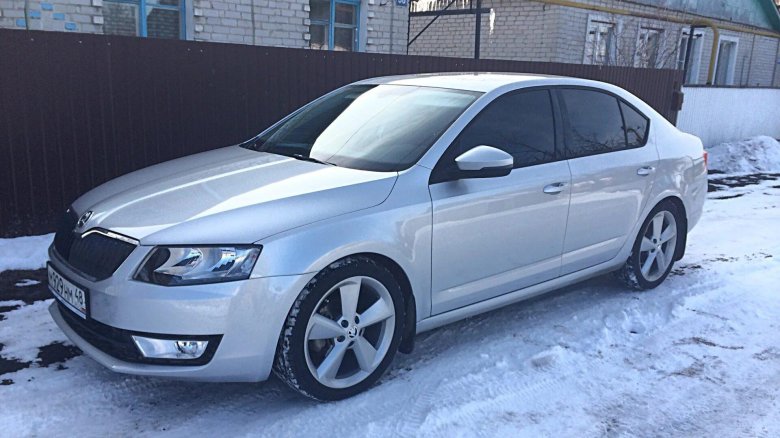 Шкода Октавия а7 2014 серебристая