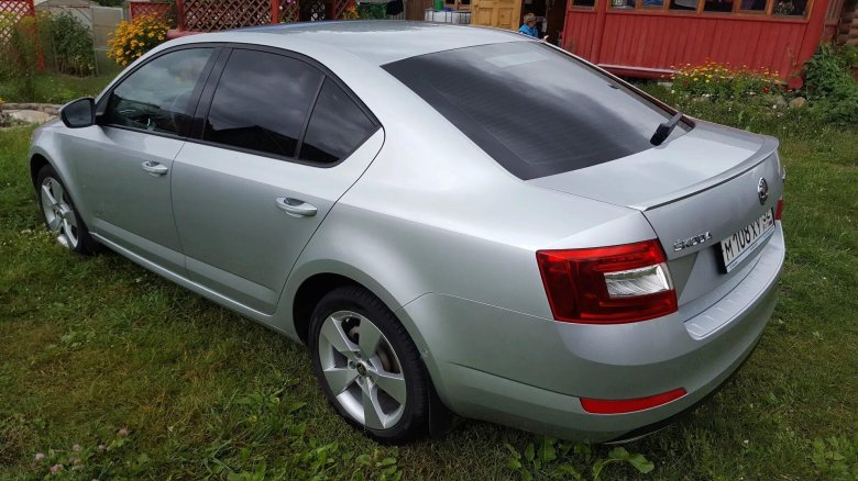 Skoda Octavia a7 серебристый металлик