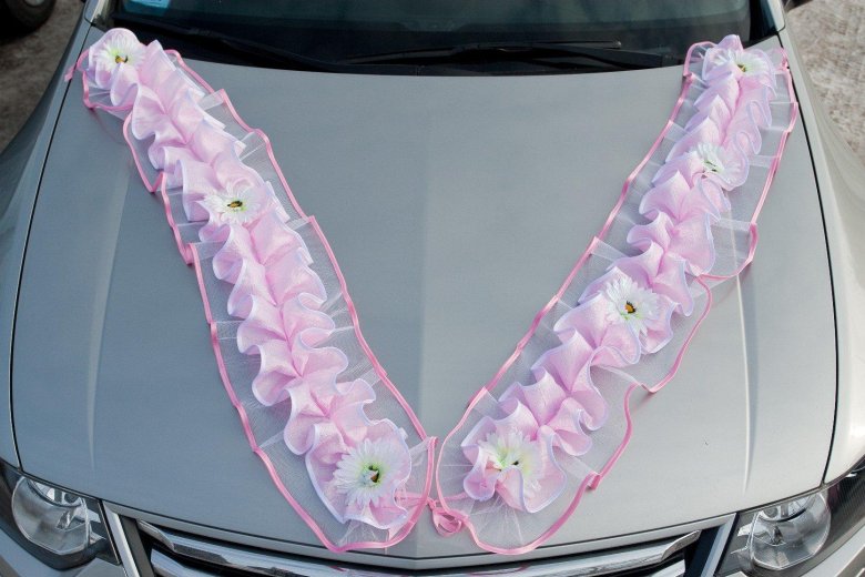 Свадебные украшения на машину