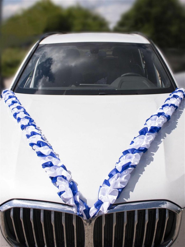 Свадебные украшения на машину