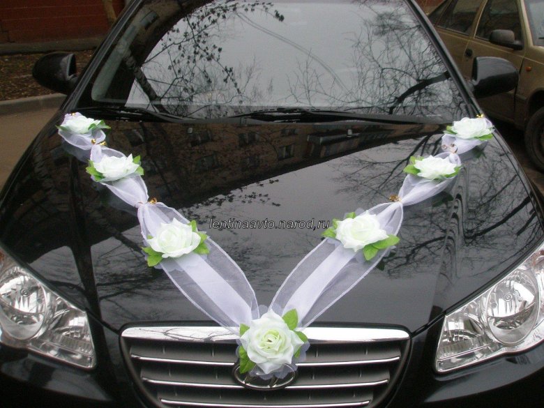 Украшение машины на свадьбу