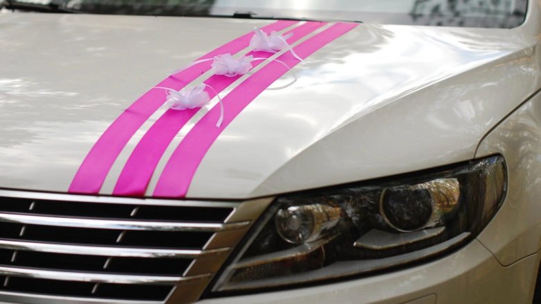 Ленты на капот машины