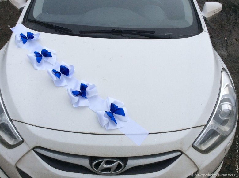 Украшение для машины на свадьбу