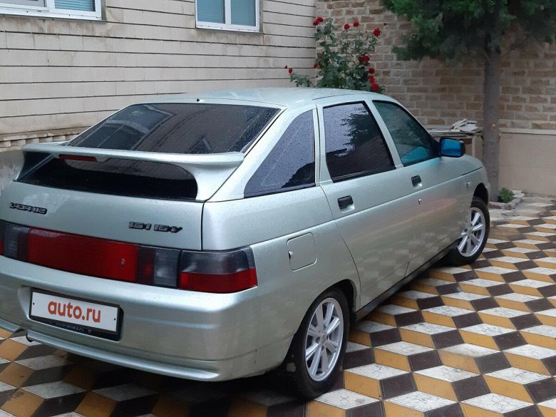 ВАЗ 2112 хэтчбек серебристый