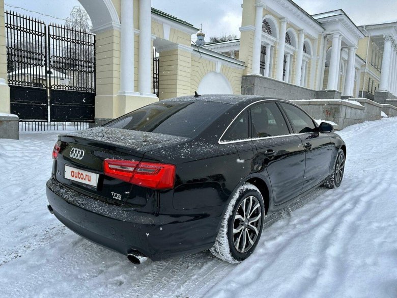 Черная ауди а 6