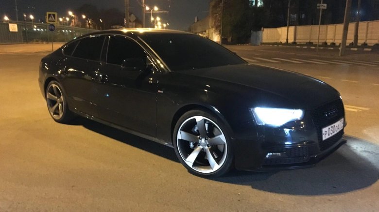 Чёрная тонированная Ауди а5