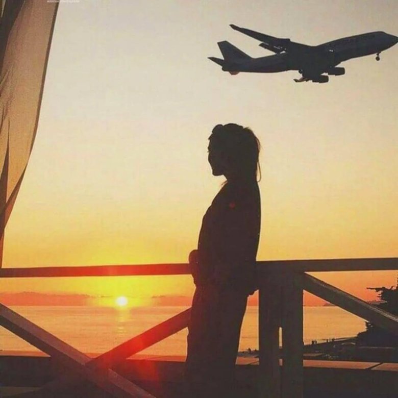 Девушка в самолете