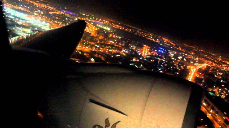 Боинг 777 ночью