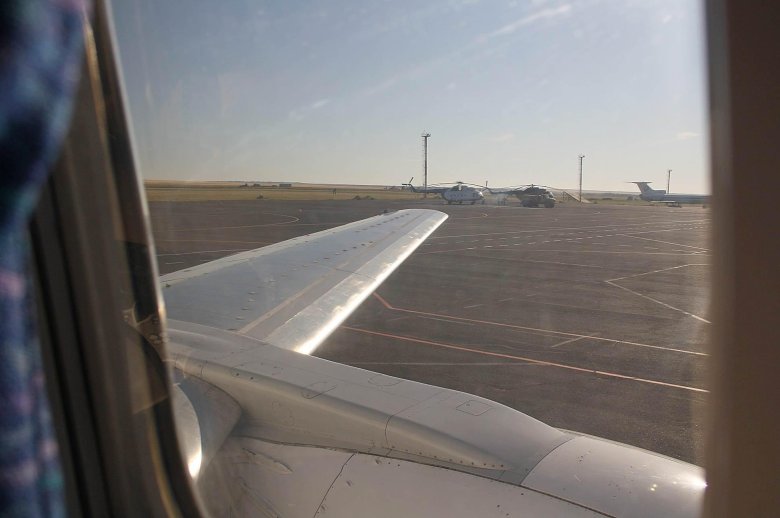 Взлёт самолёта из салона