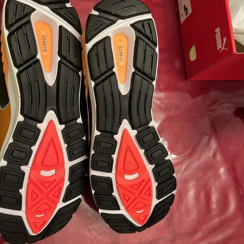 Мужской кроссовки