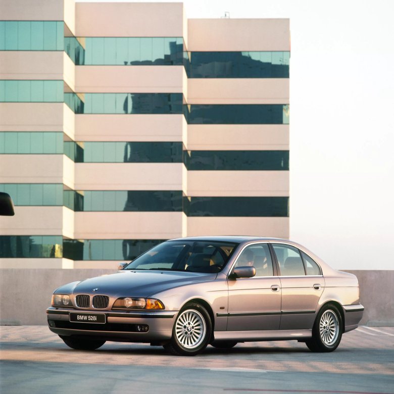 BMW 528i