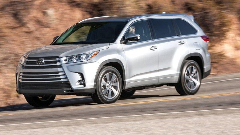 Тойота хайлендер 2017