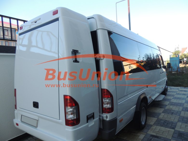 Навесной багажник на Мерседес Спринтер