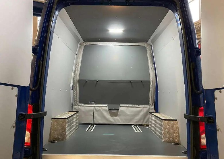 Volkswagen Crafter Грузопассажирский спальник