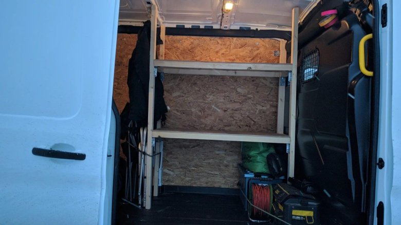 Стеллажи в Форд Транзит