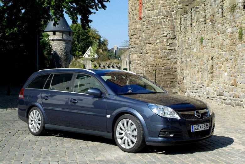 Опель универсал 2005