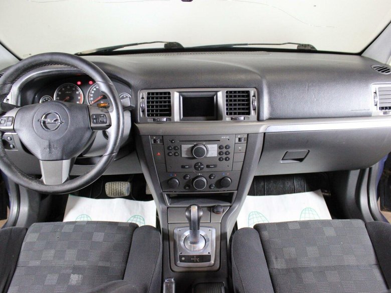 Опель Вектра с 1.8 хэтчбек салон и