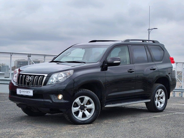 Машина toyota land cruiser prado