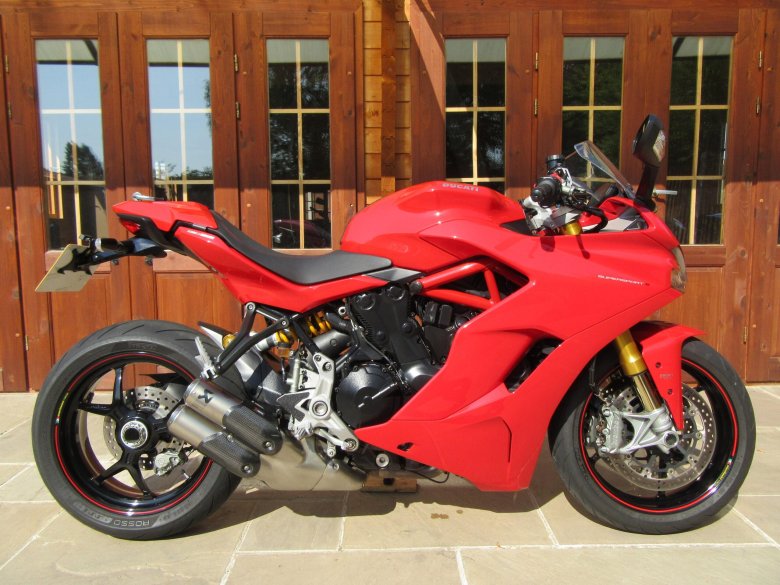Ducati 939 supersport