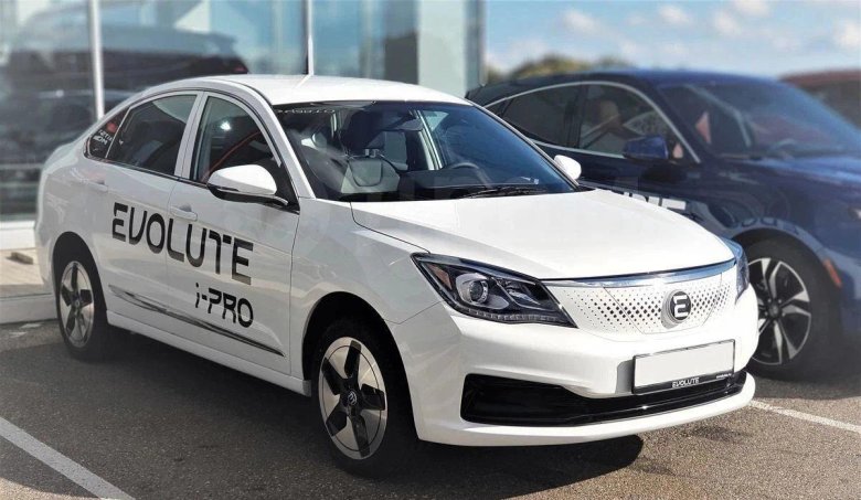 Электромобиль Эволют 2022