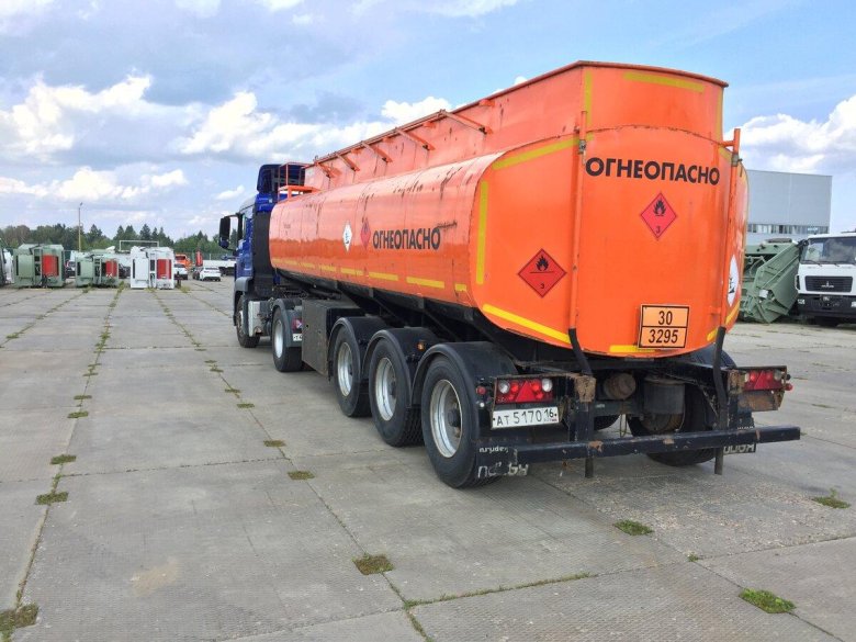 Полуприцеп цистерна бензовоз