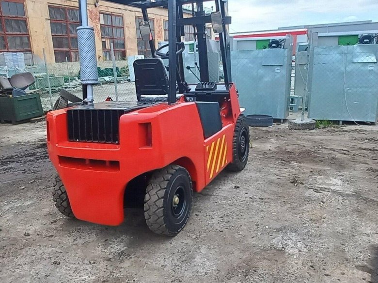Вилочный погрузчик балканкар