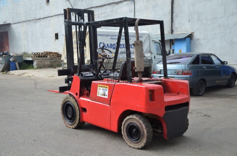 Вилочный погрузчик Балканкар 3.5
