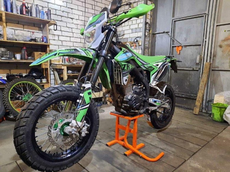 Regul Moto ZR 250 motard