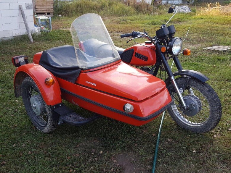 Мотоцикл Юпитер с люлькой красной