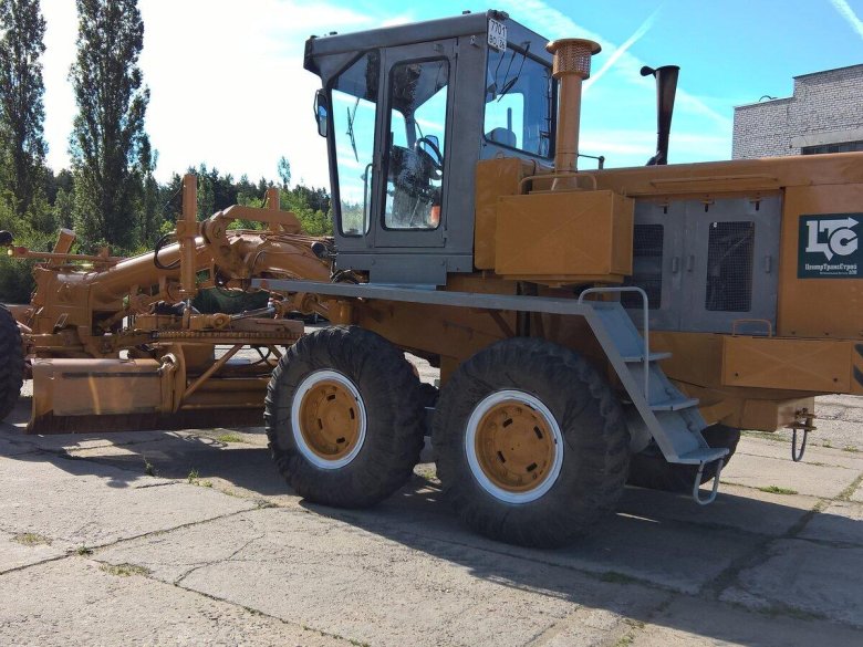 Автогрейдер чсдм дз-98в