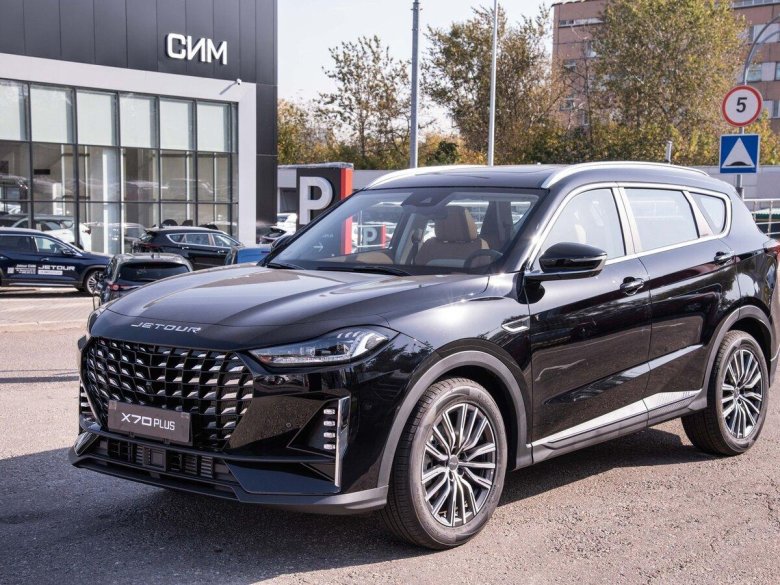 Jetour x 70 plus 2024