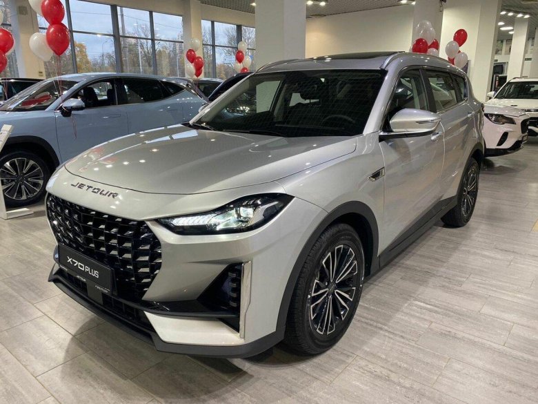 Jetour x 70 plus 2023